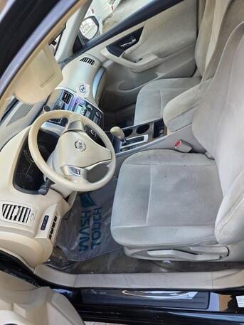 Riyadh, Vehicles, Cars & Trucks , SAR 15000,  Nissan Altima,  2013,  Automatic,  180500 KM,    , Good Condition