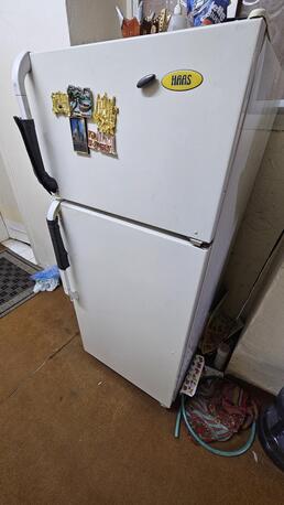 Riyadh, Household Items, SAR 900,  SAR 900 House Hold Items For Sale - Refrigerator, Sofa, Bed Room Set