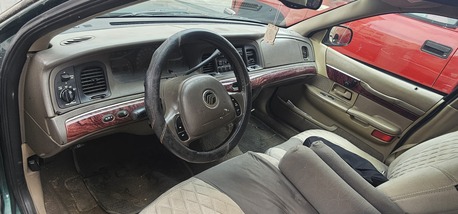 Jubail, Vehicles, Cars & Trucks , SAR 12500,  Mercury Grand Marquis,  2001,  Automatic,  225000 KM,  Ford Grand Marquis