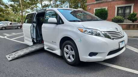 New York, Vehicles, Cars & Trucks , USD 27995,  TOYOTA SIENNA LE,  2015,  Automatic,  48000 KM,    &ndash; WHEELCHAIR ACCESSIBLE MOBILITY Only 48K PA Miles &bull; $27,99