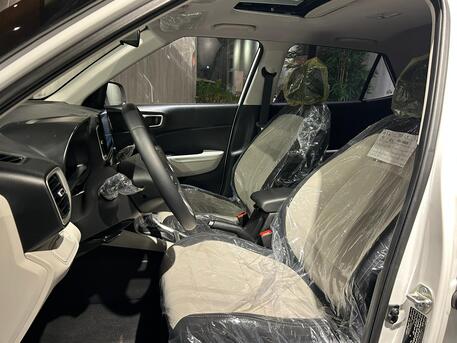 East Riffa, Vehicles, Cars & Trucks , BHD 4700,  Hyundai Venue,  2023,  Automatic,  40000 KM,   TURBO MODEL  FOR SALE