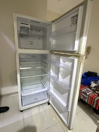 Jeddah, Appliances, Samsung Smart Invertor 16.4 Cft Fridge