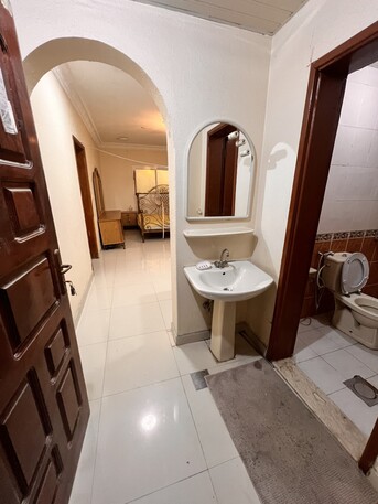 Al Jubail Al Balad, Sublets, SAR 1000/month,  Studio,  01 Big Furnished Room For Bachelor