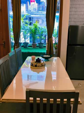 New Delhi, Holiday/Vacation Rentals, INR 120000/month,  2 BR,  125 Sq. Yard,  2 BHK Serviced Apartment  In Chittranjan Park