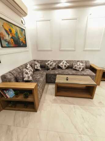 New Delhi, Holiday/Vacation Rentals, INR 120000/month,  2 BR,  125 Sq. Yard,  2 BHK Serviced Apartment  In Chittranjan Park