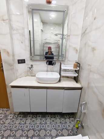 New Delhi, Holiday/Vacation Rentals, INR 120000/month,  2 BR,  125 Sq. Yard,  2 BHK Serviced Apartment  In Chittranjan Park