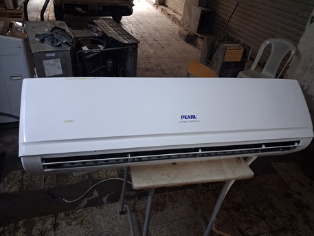 Muharraq, Air Conditioners, BHD 1,  Splits Ac And Window Ac For Sale