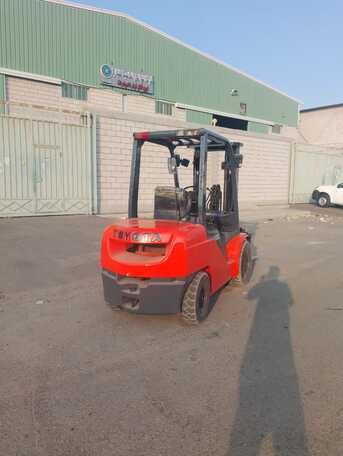 Al Qarniyah, Construction, Fork Lift 3 Ton Daily / Monthly