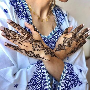 Jeddah, Beautician, Professional Henna Artist In Jeddah Makkah Madinah All Over KSA - Inaraelegance.com