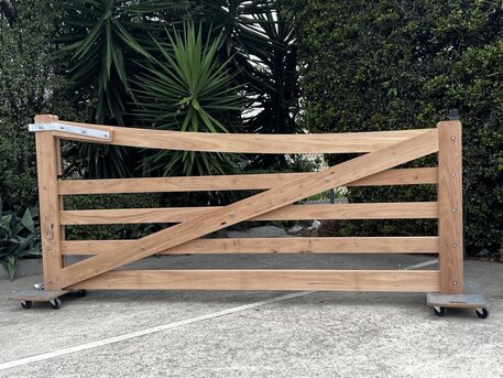 Melbourne, Business, Why Choose Custom Wooden Gates In The Mornington Peninsula?