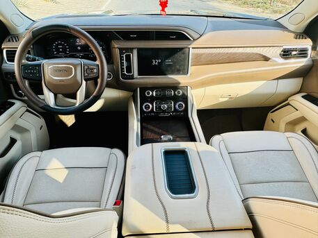 Manama, Vehicles, Cars & Trucks , BHD 1,  Gmc Yukon,  2022,  135000 KM,  Denali - Full Option