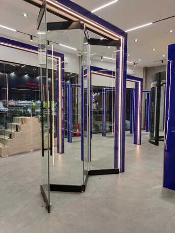 Al Kharj, Construction, للحدادة و المونيم،الذجاج