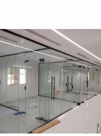 Al Kharj, Construction, للحدادة و المونيم،الذجاج