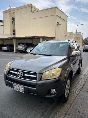 Budaiya, Vehicles, Cars & Trucks , BHD 3200,  Toyota RAV4,  2010,  Automatic,  200000 KM,   Full Option