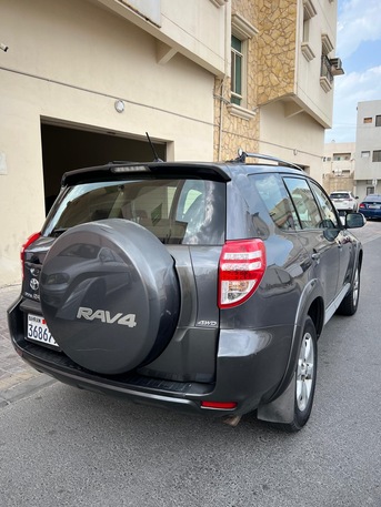 Budaiya, Vehicles, Cars & Trucks , BHD 3200,  Toyota RAV4,  2010,  Automatic,  200000 KM,   Full Option