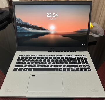Zinj, Tablet Computers, BHD 100,  Aspire AV 15-51 Lpatop For Sale