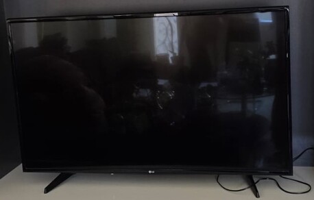 Al Mursalat, Electronics, SAR 700,  LG 49" Smart TV For Sell