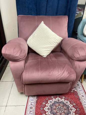 Khobar, Furniture, SAR 400,  Pink Recliner From Back Rest