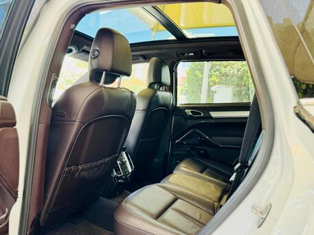 Manama, Vehicles, Cars & Trucks , BHD 4900,  Porsche Cayenne,  2013,  115000 KM,  Low Mileage - S - Full Option
