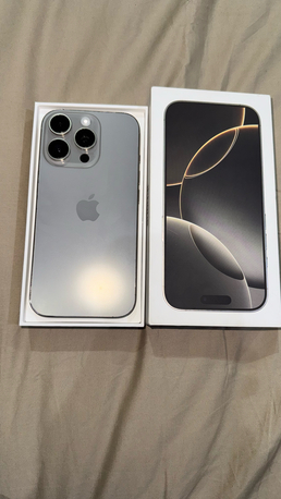 Riyadh, Mobile Phones, SAR 2600,  IPhone 16 Pro 256 GB Natural Titanium
