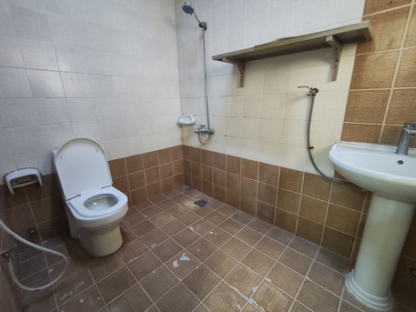 East Riffa, Apartments/Houses, BHD 160/year,  1 BR,  East Riffa:- Studio Flat On Rent With Unlimited Ewa..