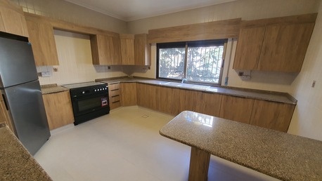 Amman, Apartments/Houses, JOD 13000/year,  3 BR,  Semi Furnished 3B Apart With Baconly In Der Ghbar 00962777688956