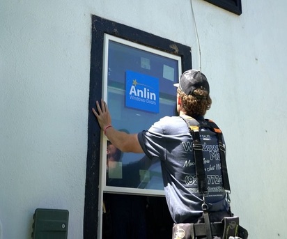 New York, Business, Windows N&rsquo; More