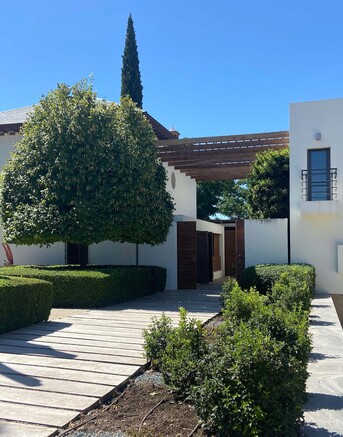 Barcelona, Real Estate For Sale, EUR 1800000,  4 BR,  325 Sq. Meter,  Exclusive Villa With Panoramic Views Over Ronda