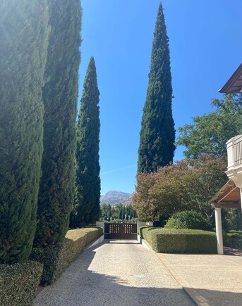 Barcelona, Real Estate For Sale, EUR 1800000,  4 BR,  325 Sq. Meter,  Exclusive Villa With Panoramic Views Over Ronda