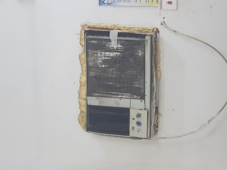 Duba, Household Items, SAR 1400,  Urgent Sale Window Ac