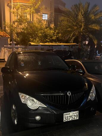 Riffa, Vehicles, Cars & Trucks , BHD 1100,  Ssangyong Actyon,  2011,  Automatic,  140000 KM,  Well Maintained  Black Color