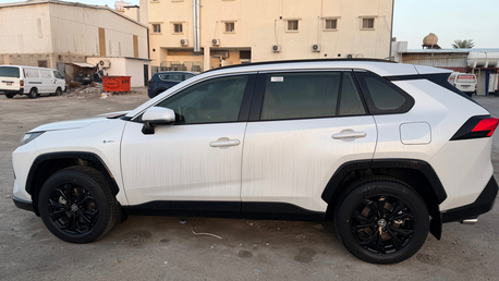 Khafji, Vehicles, Cars & Trucks , SAR 112000,  Toyota RAV4 Hybrid,  2025,  Automatic,  11575 KM,  Toyota Rav4 XLE Hybrid