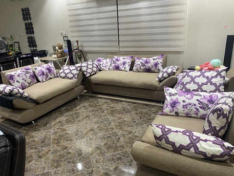 Al Jubail Al Balad, Furniture, SAR 800,  7 Seater Sofa Set With Sitting Room Carpet For Sale