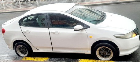 Manama, Vehicles, Cars & Trucks , BHD 1500,  2009,  2009,  Automatic,  20000 KM,  HONDA CITY CAR FOR SALE MODEL PASSING INSURANCE10 MONTH