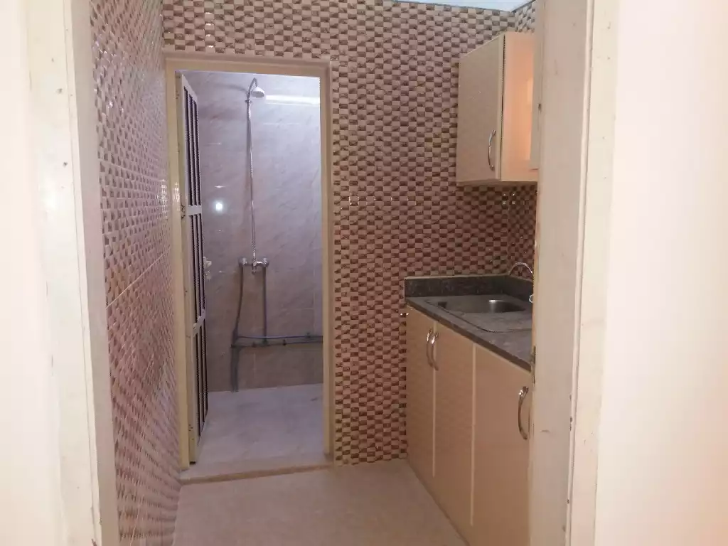 Salmaniya, Apartments/Houses, BHD 150/month,  Studio,  1Bath No Hall. Kitchen Grund Floor Including Electricity In (((Salmaniya)))