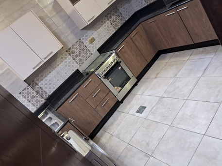 Riffa, Apartments/Houses, BHD 315/year,  3 BR,  Semi-furnished 3bhk And 1 Maid Room Riffa نص مفروش ٣ غرف الرفاع