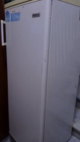 Jubail, Appliances, SAR 4,  Chiller 5ft Height 220V And Treadmill Machine