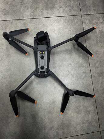 Riyadh, Photo & Video, SAR 7800,  DJI Mavic 3 (Fly More Combo) In Perfect Working Condition