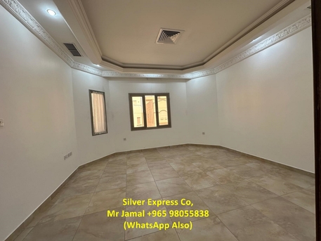 Mangaf, Apartments/Houses, KWD 700/month,  4 BR,  200 Sq. Meter,  Spacious 4 Bedroom Villa Floor For Rent In Mangaf.