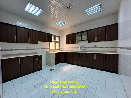 Mangaf, Apartments/Houses, KWD 700/month,  4 BR,  200 Sq. Meter,  Spacious 4 Bedroom Villa Floor For Rent In Mangaf.