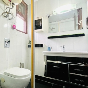 New Delhi, Apts/Flats Wanted, INR 20626/day,  Furnished,  3 BR,  2000 Sq. Feet,  BluO 3BHK Safdarjung Enclave -Lift Terrace Garden