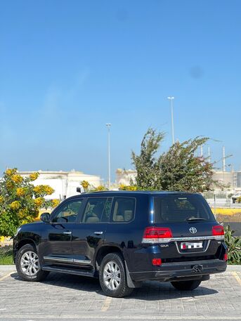 Riffa, Vehicles, Cars & Trucks , BHD 16800,  TOYOTA LAND CRUISER GXR V8 2017 BLUE,  2017,  Automatic,  268000 KM,