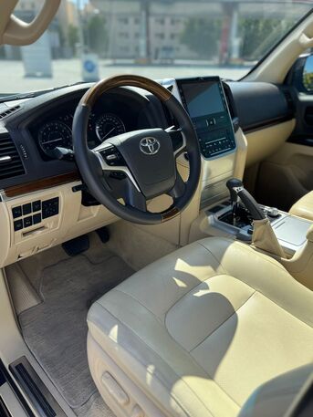 Riffa, Vehicles, Cars & Trucks , BHD 16800,  TOYOTA LAND CRUISER GXR V8 2017 BLUE,  2017,  Automatic,  268000 KM,