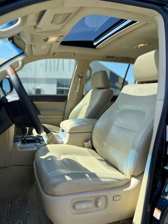 Riffa, Vehicles, Cars & Trucks , BHD 16800,  TOYOTA LAND CRUISER GXR V8 2017 BLUE,  2017,  Automatic,  268000 KM,