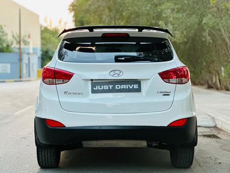 Salmaniya, Vehicles, Cars & Trucks , BHD 3650,  Hyundai Tucson,  2016,  Automatic,  110000 KM,    MODEL WELL MAINTAINED USED SUV CALL OR WHATSAPP ON 33665080 ,34355768