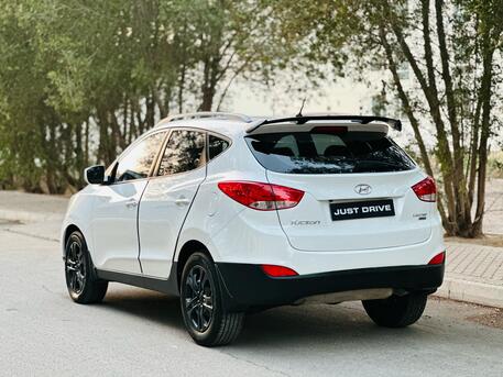 Salmaniya, Vehicles, Cars & Trucks , BHD 3650,  Hyundai Tucson,  2016,  Automatic,  110000 KM,    MODEL WELL MAINTAINED USED SUV CALL OR WHATSAPP ON 33665080 ,34355768