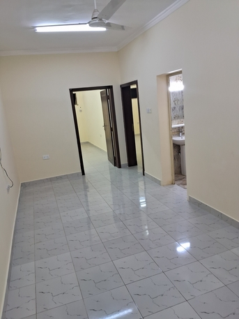 Manama, Apartments/Houses, BHD 210/year,  2 BR,  Including Electricity شامل الكهرباء