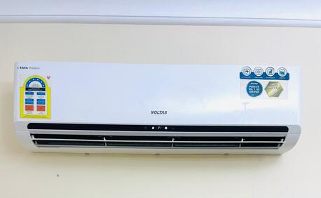 Hoora, Air Conditioners, BHD 140,  2.5 Ton Voltas Split AC For Sale (2Years Old) I 2Ton Pearl Window AC