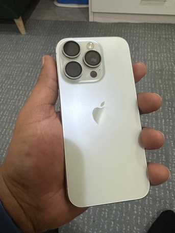 Al Malaz, Mobile Phones, SAR 2200,  I Phone 15 Pro 128 Gb Titanium White
