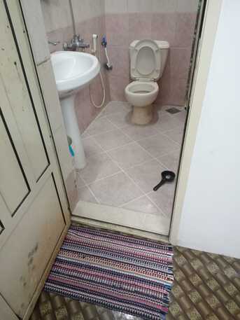 Manama, Rooms Available, BHD 110/month,  Furnished  Room With Attached Bathroom / Shared Kitchen